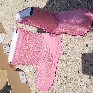 Girls ugg boots
